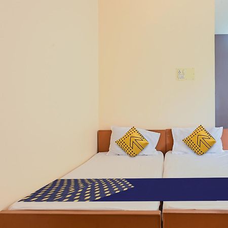 פאלני Hotel O Vel Vel Guest House מראה חיצוני תמונה