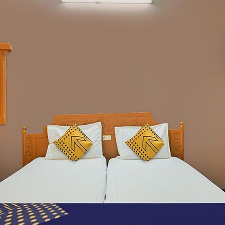 פאלני Hotel O Vel Vel Guest House מראה חיצוני תמונה