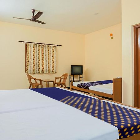 פאלני Hotel O Vel Vel Guest House מראה חיצוני תמונה